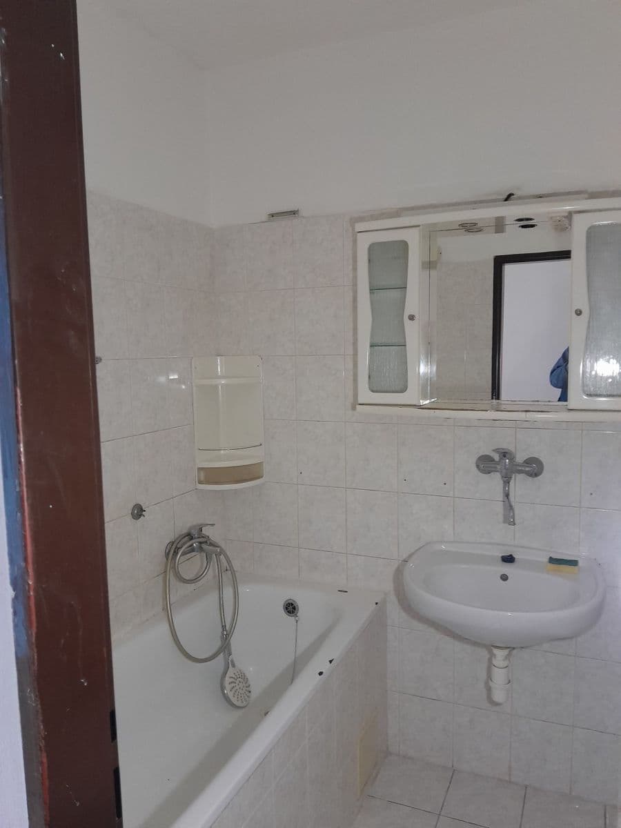 Prodej bytu 2+kk 39 m², S. K. Neumanna, Beroun, Středočeský kraj Prodej bytu 2+kk 39 m², S. K. Neumanna, Beroun, Středočeský kraj