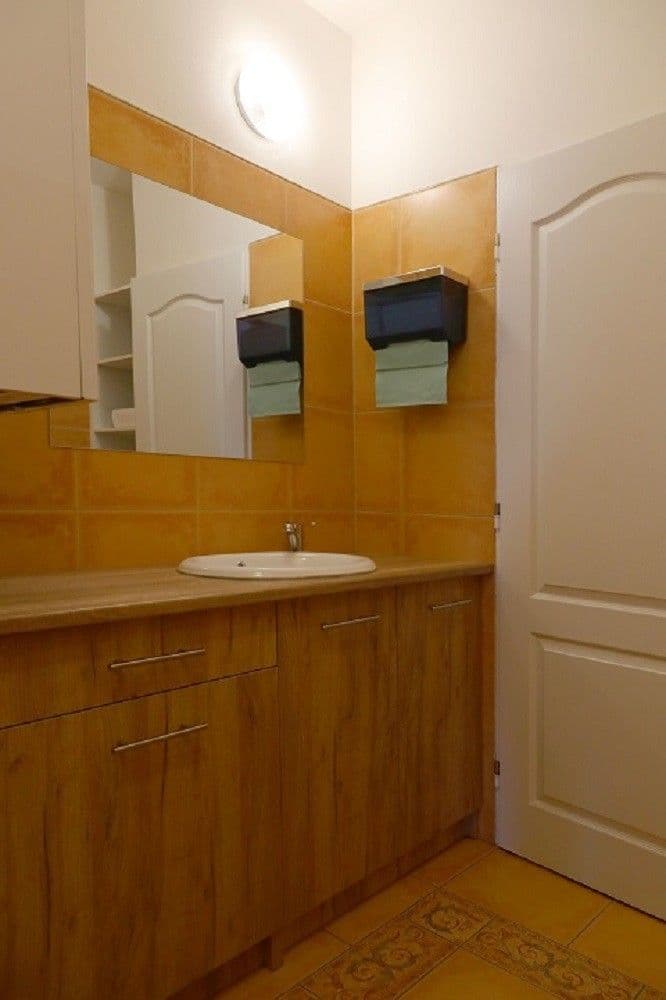 Pronájem kanceláře 115 m², Matěchova, Praha, Praha Pronájem kanceláře 115 m², Matěchova, Praha, Praha