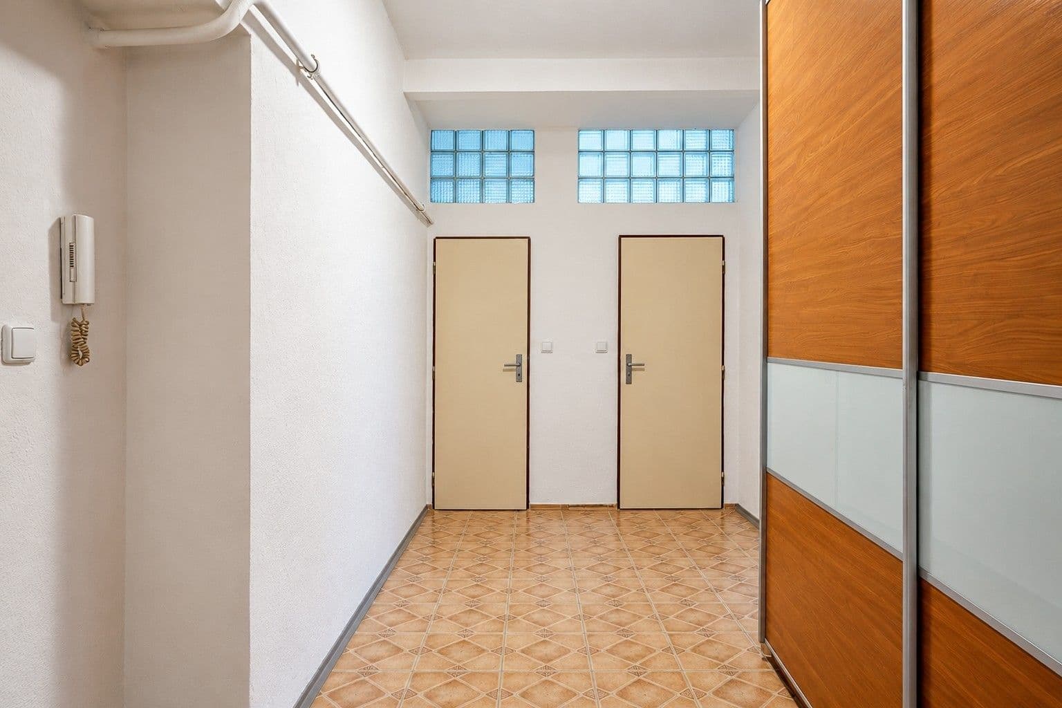 Prodej bytu 2+1 60 m², Přichystalova, Olomouc, Olomoucký kraj Prodej bytu 2+1 60 m², Přichystalova, Olomouc, Olomoucký kraj
