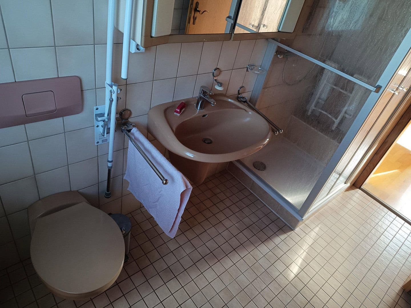 Prodej domu 116 m², pozemek 500 m², Rastede, Dolní Sasko Prodej domu 116 m², pozemek 500 m², Rastede, Dolní Sasko