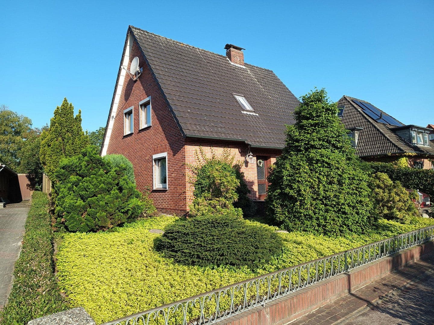 Prodej domu 116 m², pozemek 500 m², Rastede, Dolní Sasko Prodej domu 116 m², pozemek 500 m², Rastede, Dolní Sasko