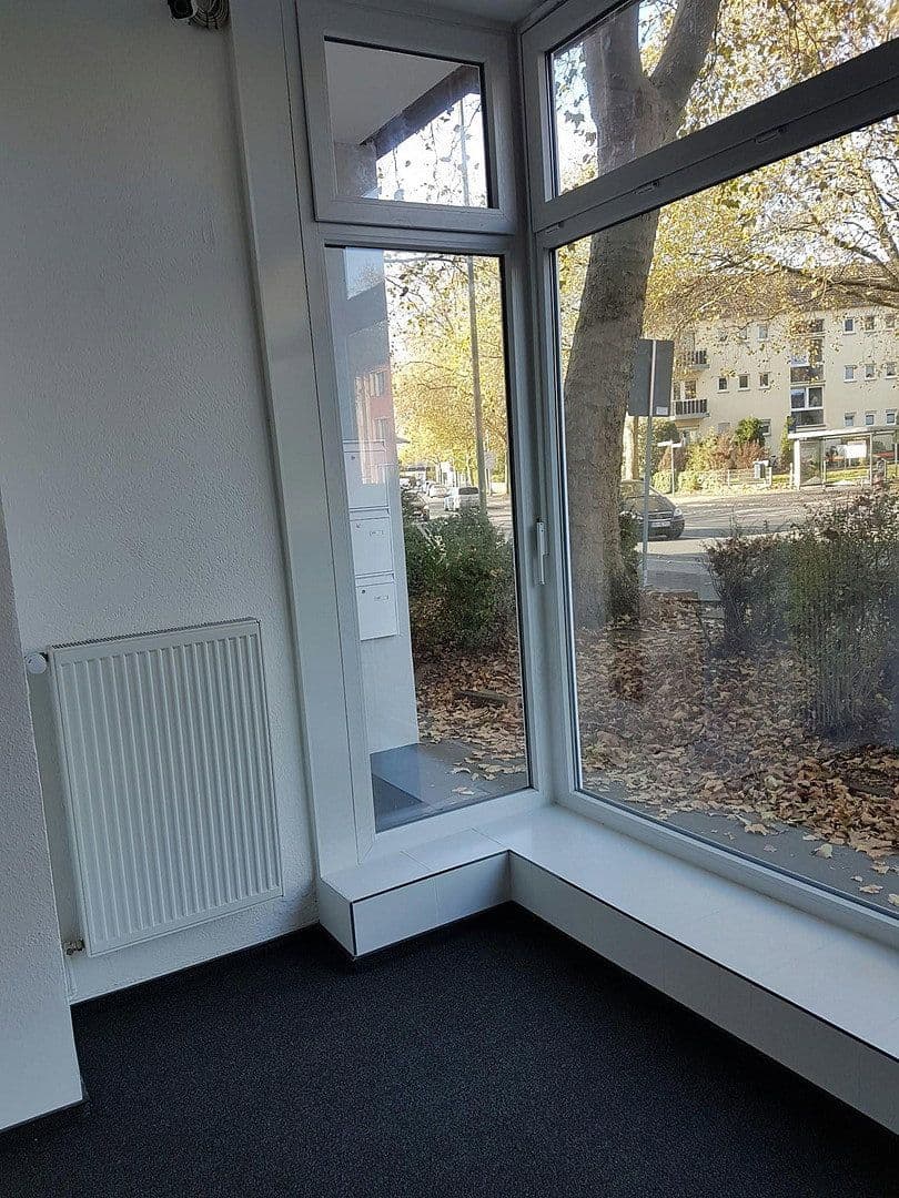 Pronájem kanceláře 30 m², Duisburg, Severní Porýní-Vestfálsko Pronájem kanceláře 30 m², Duisburg, Severní Porýní-Vestfálsko