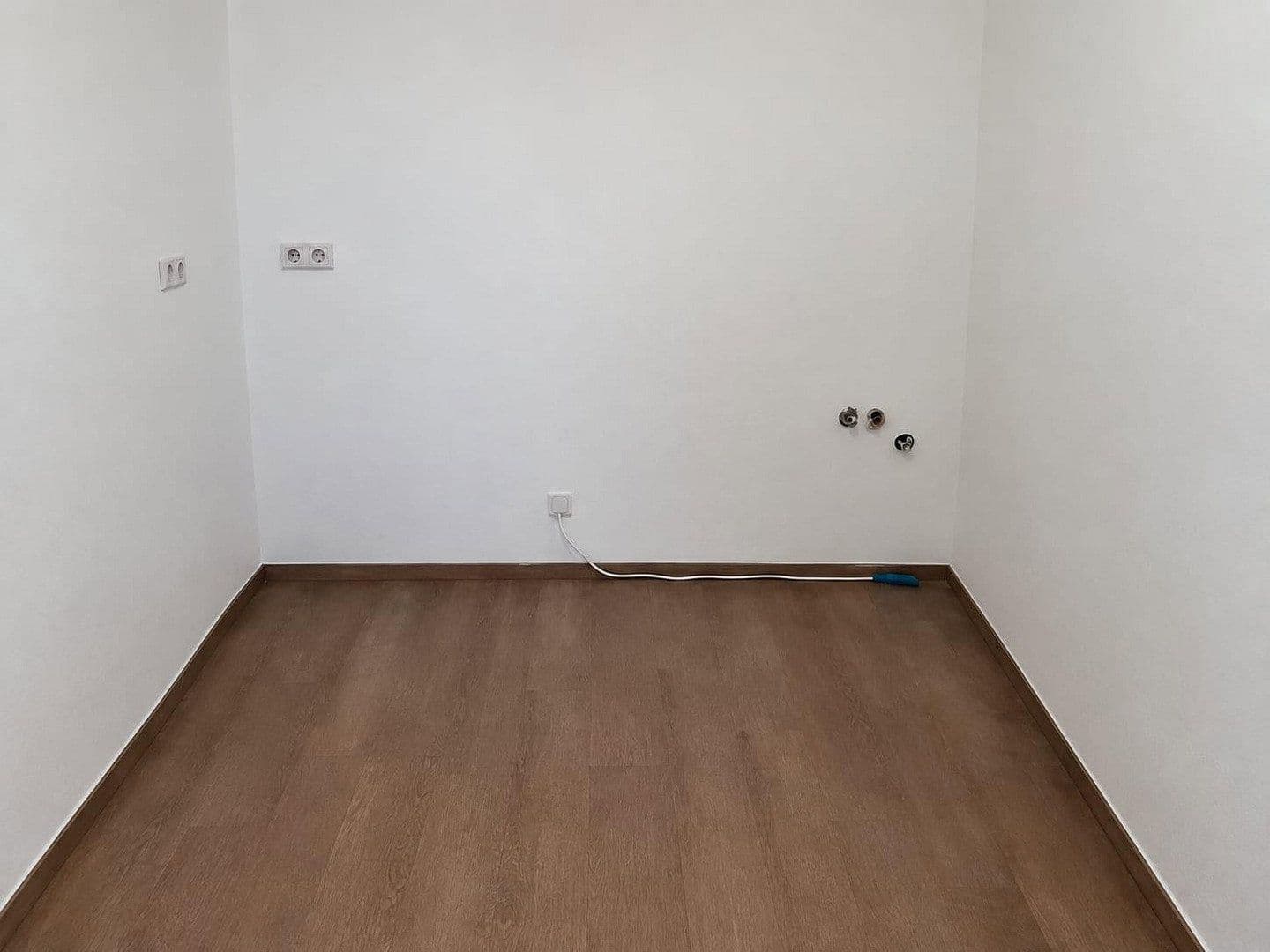 Pronájem kanceláře 30 m², Duisburg, Severní Porýní-Vestfálsko Pronájem kanceláře 30 m², Duisburg, Severní Porýní-Vestfálsko