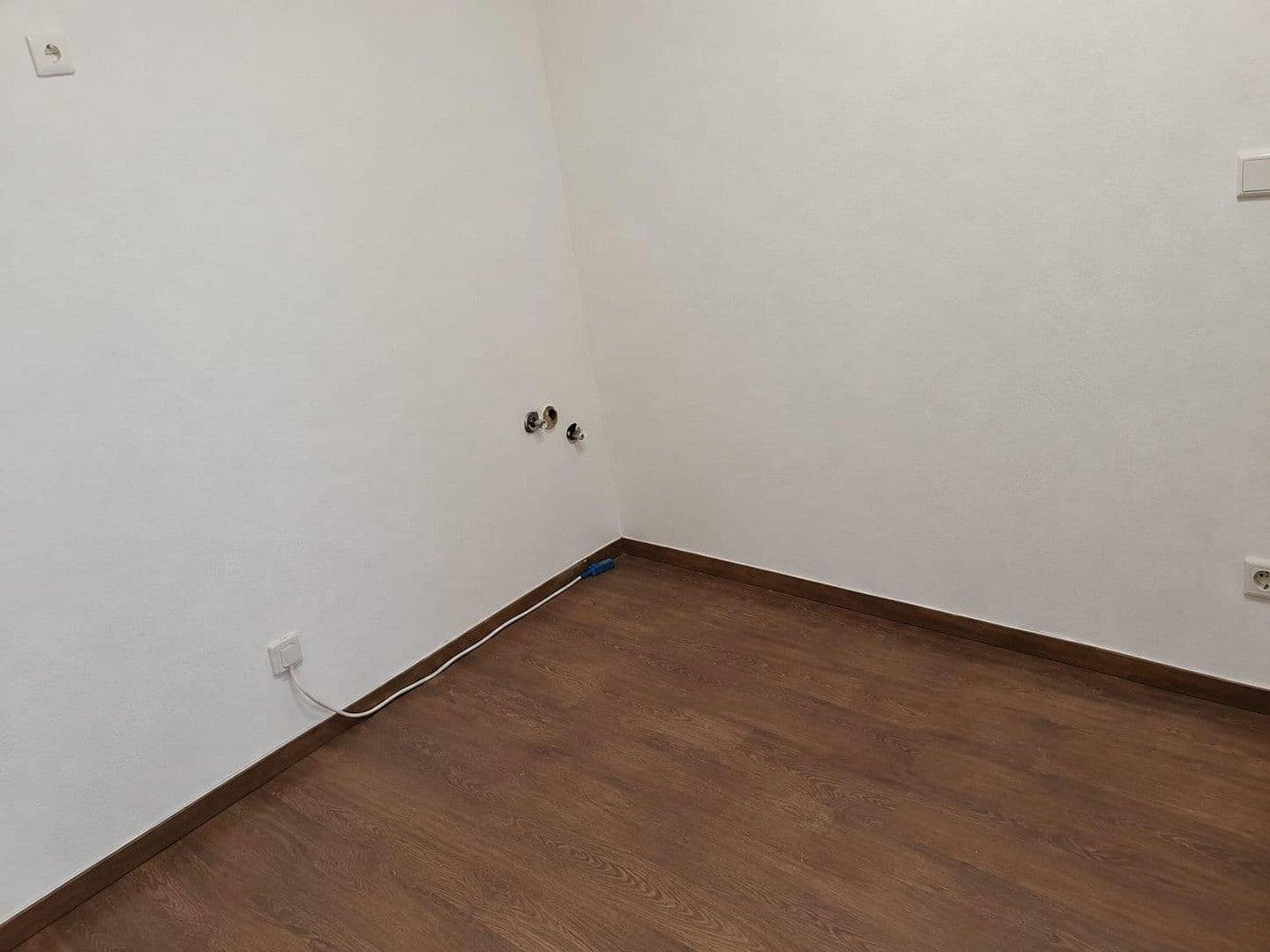 Pronájem kanceláře 30 m², Duisburg, Severní Porýní-Vestfálsko Pronájem kanceláře 30 m², Duisburg, Severní Porýní-Vestfálsko