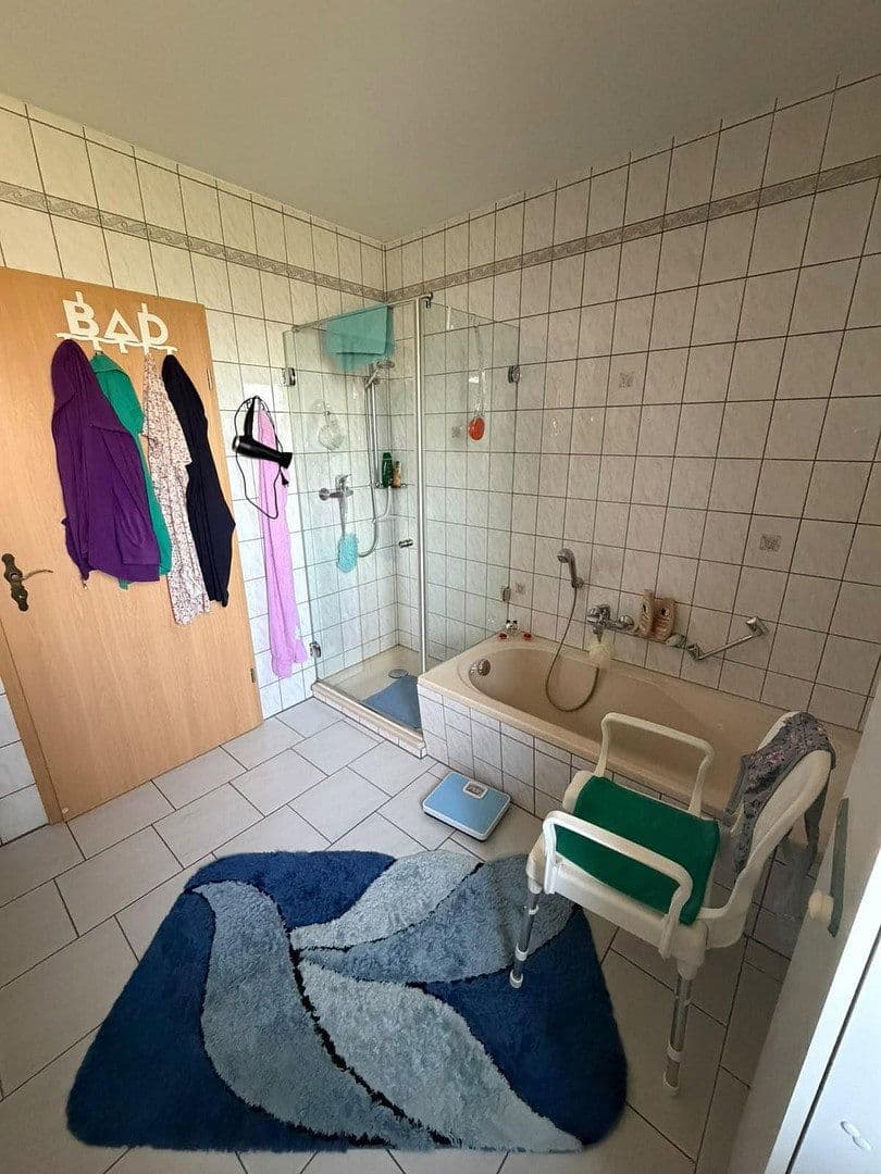 Pronájem bytu 4+1 102 m², Am Sonnenhang 8, Oberbettingen, Porýní-Falc Pronájem bytu 4+1 102 m², Am Sonnenhang 8, Oberbettingen, Porýní-Falc