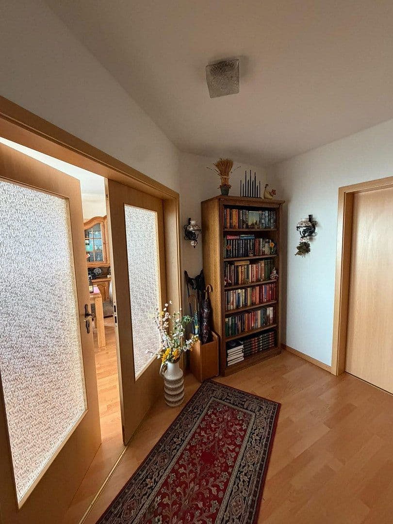Pronájem bytu 4+1 102 m², Am Sonnenhang 8, Oberbettingen, Porýní-Falc Pronájem bytu 4+1 102 m², Am Sonnenhang 8, Oberbettingen, Porýní-Falc