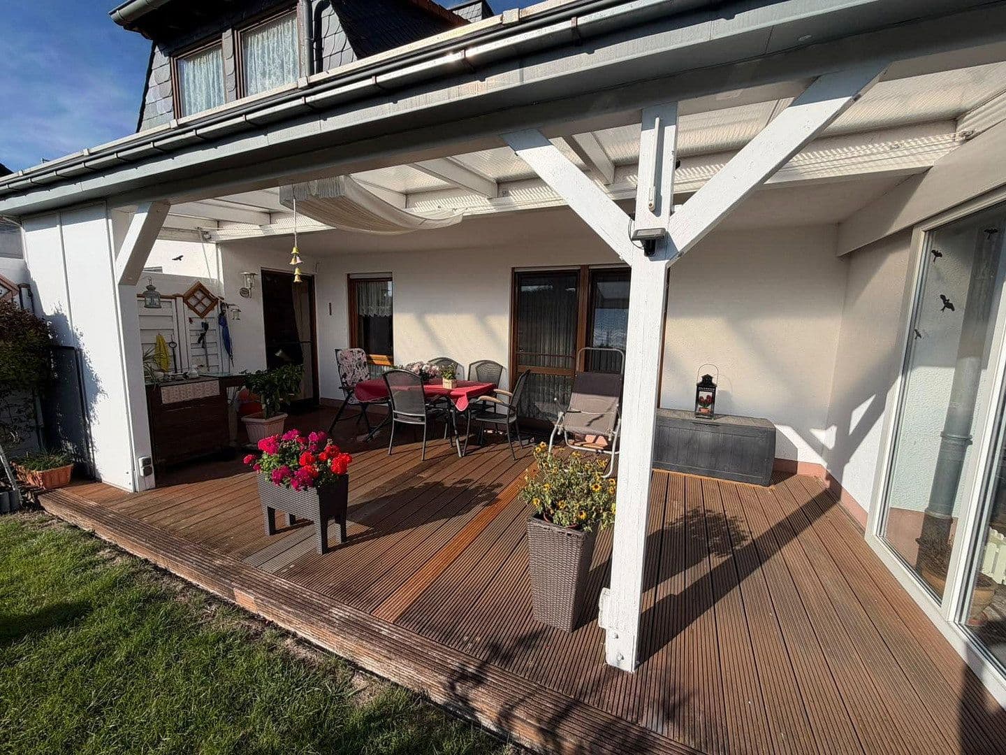Pronájem bytu 4+1 102 m², Am Sonnenhang 8, Oberbettingen, Porýní-Falc Pronájem bytu 4+1 102 m², Am Sonnenhang 8, Oberbettingen, Porýní-Falc