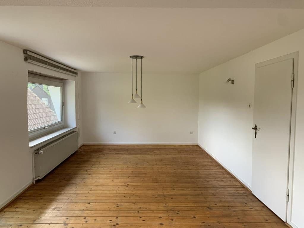 Prodej domu 115 m², pozemek 1.171 m², Velbert, Severní Porýní-Vestfálsko Prodej domu 115 m², pozemek 1.171 m², Velbert, Severní Porýní-Vestfálsko
