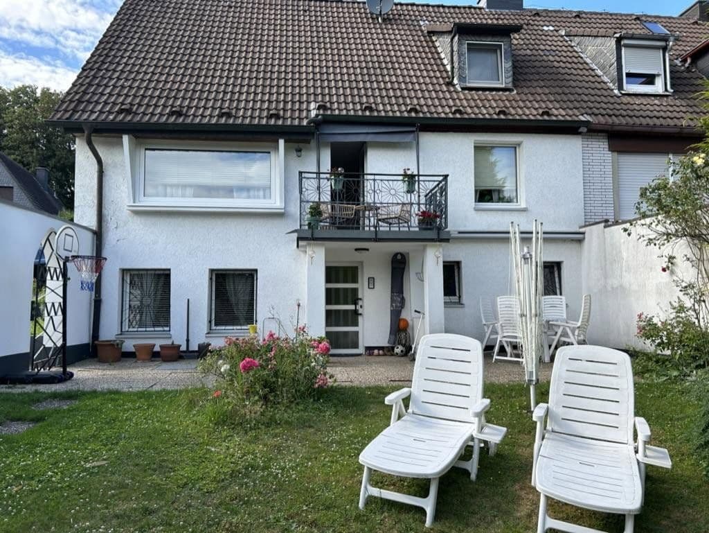 Prodej domu 115 m², pozemek 1.171 m², Velbert, Severní Porýní-Vestfálsko Prodej domu 115 m², pozemek 1.171 m², Velbert, Severní Porýní-Vestfálsko
