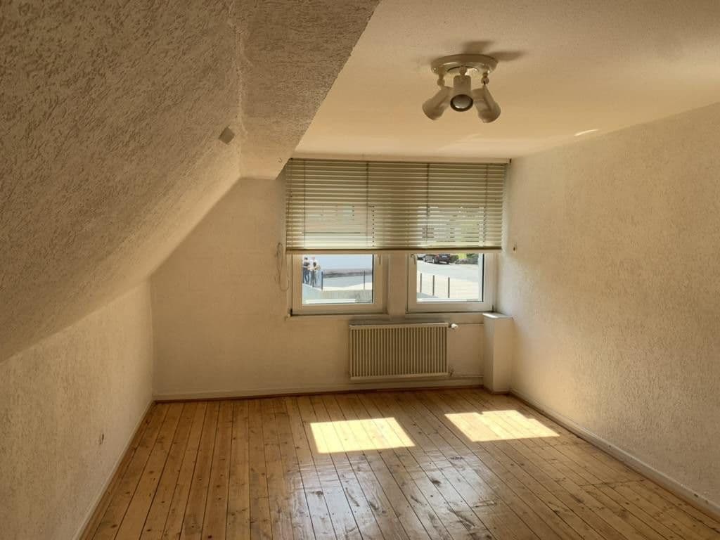 Prodej domu 115 m², pozemek 1.171 m², Velbert, Severní Porýní-Vestfálsko Prodej domu 115 m², pozemek 1.171 m², Velbert, Severní Porýní-Vestfálsko
