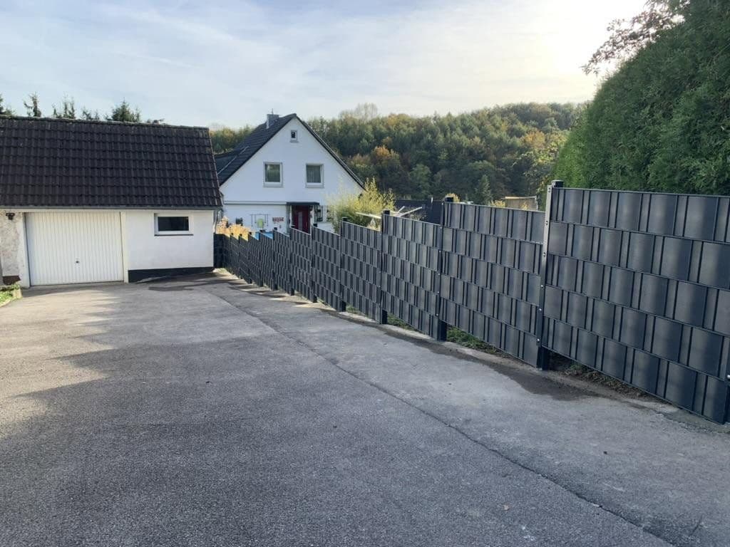 Prodej domu 115 m², pozemek 1.171 m², Velbert, Severní Porýní-Vestfálsko Prodej domu 115 m², pozemek 1.171 m², Velbert, Severní Porýní-Vestfálsko