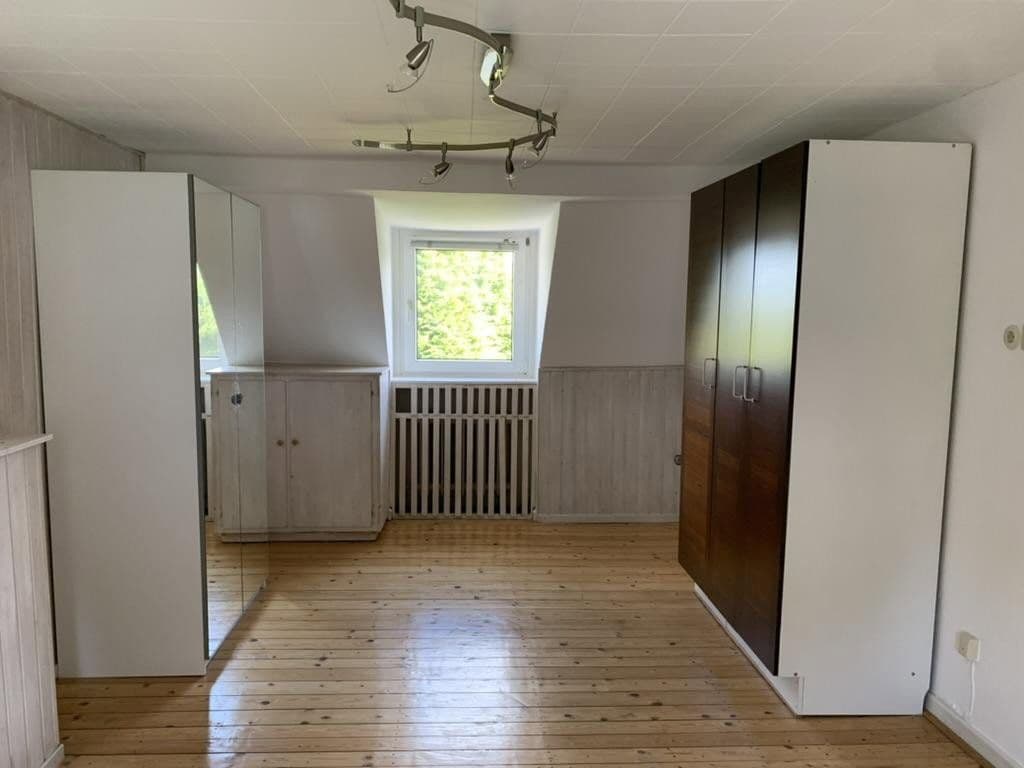 Prodej domu 115 m², pozemek 1.171 m², Velbert, Severní Porýní-Vestfálsko Prodej domu 115 m², pozemek 1.171 m², Velbert, Severní Porýní-Vestfálsko