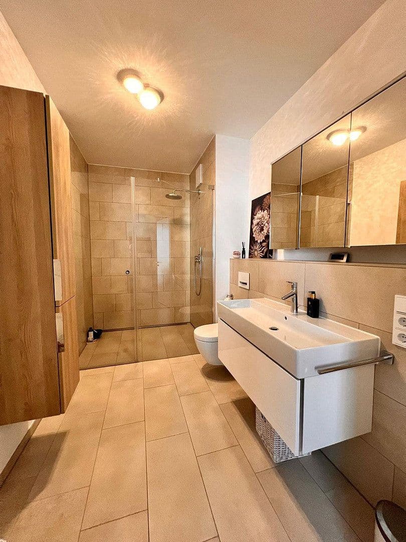 Prodej bytu 3+1 85 m², Berlin, Berlín Prodej bytu 3+1 85 m², Berlin, Berlín