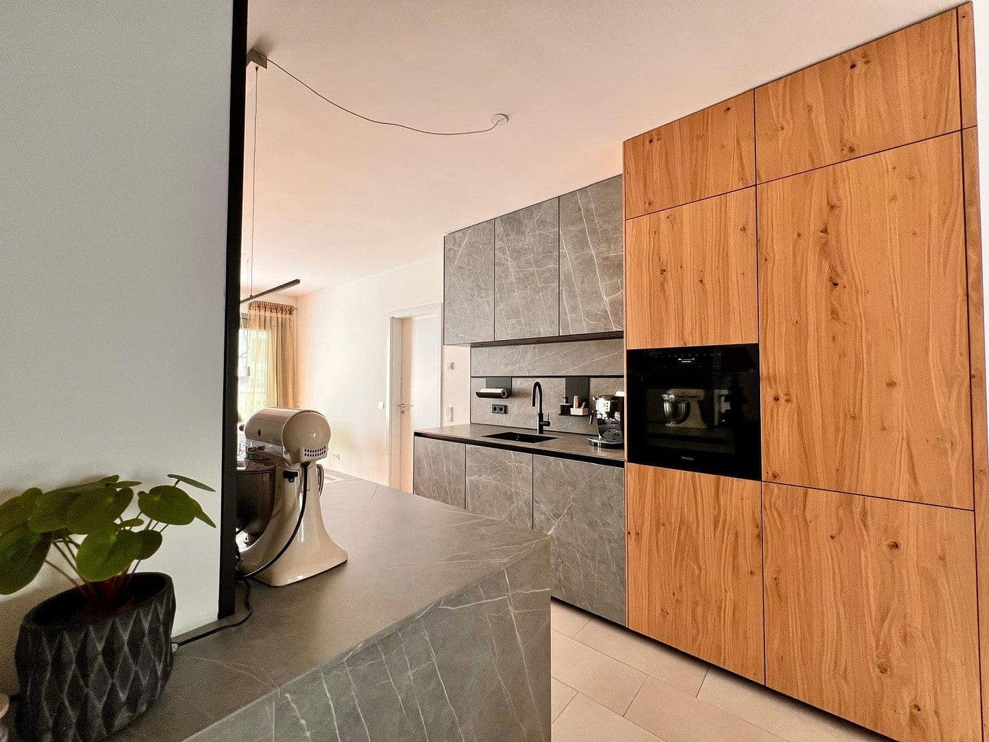 Prodej bytu 3+1 85 m², Berlin, Berlín Prodej bytu 3+1 85 m², Berlin, Berlín