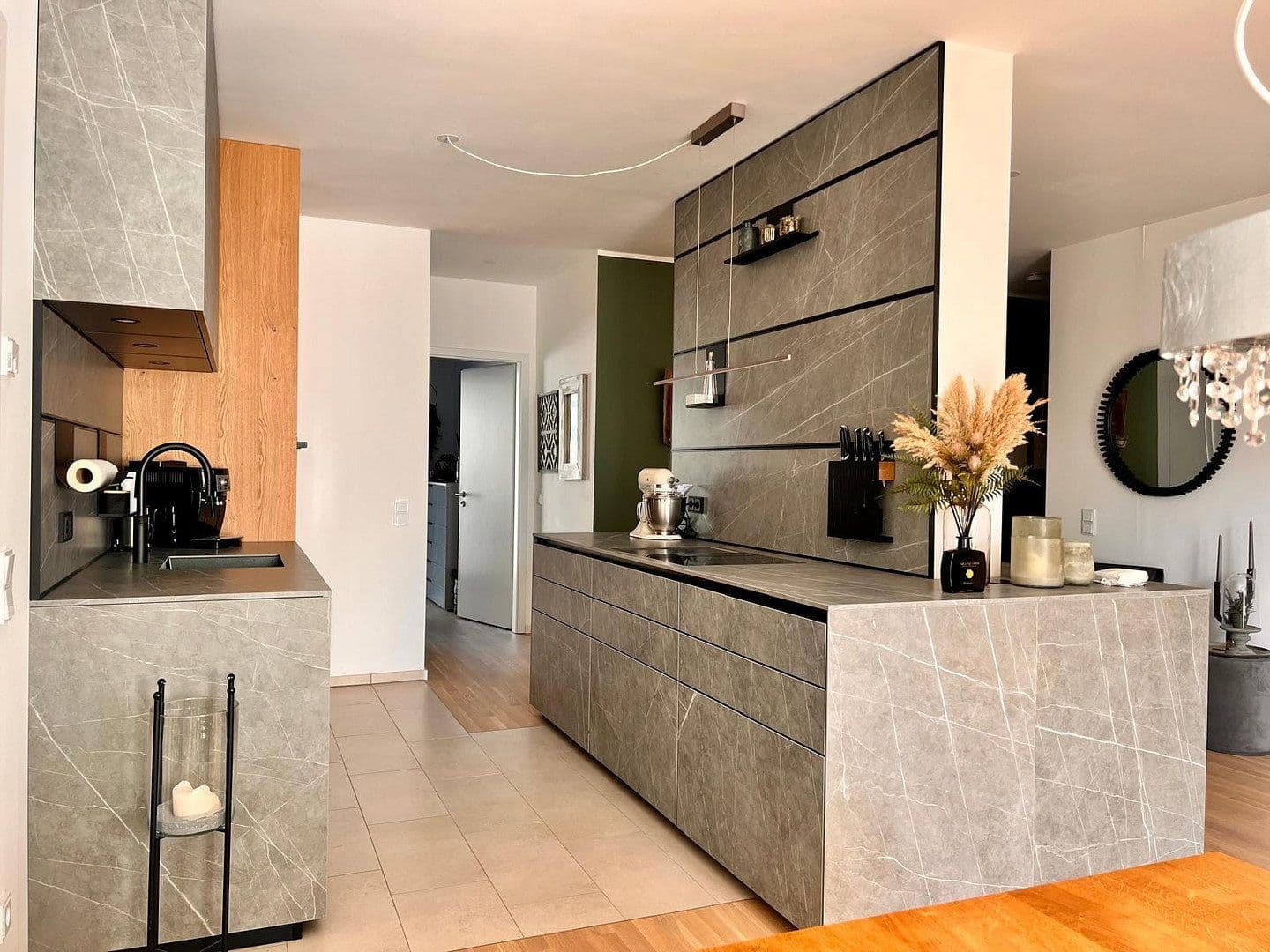 Prodej bytu 3+1 85 m², Berlin, Berlín Prodej bytu 3+1 85 m², Berlin, Berlín