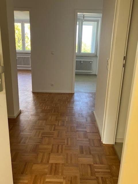 Pronájem bytu 2+1 55 m², Denninger Straße 208, München, Bavorsko Pronájem bytu 2+1 55 m², Denninger Straße 208, München, Bavorsko