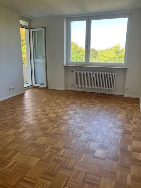 Pronájem bytu 2+1 55 m², Denninger Straße 208, München, Bavorsko Pronájem bytu 2+1 55 m², Denninger Straße 208, München, Bavorsko
