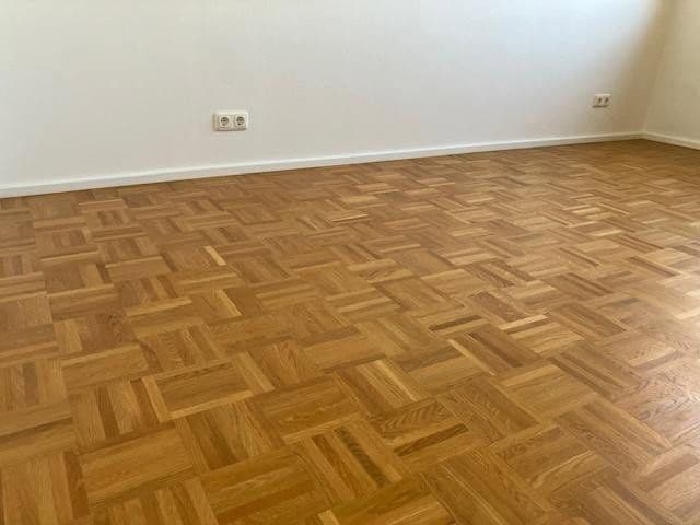 Pronájem bytu 2+1 55 m², Denninger Straße 208, München, Bavorsko Pronájem bytu 2+1 55 m², Denninger Straße 208, München, Bavorsko