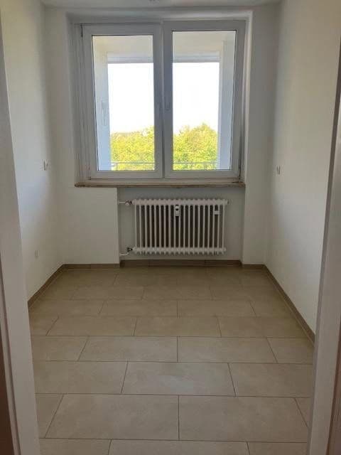 Pronájem bytu 2+1 55 m², Denninger Straße 208, München, Bavorsko Pronájem bytu 2+1 55 m², Denninger Straße 208, München, Bavorsko