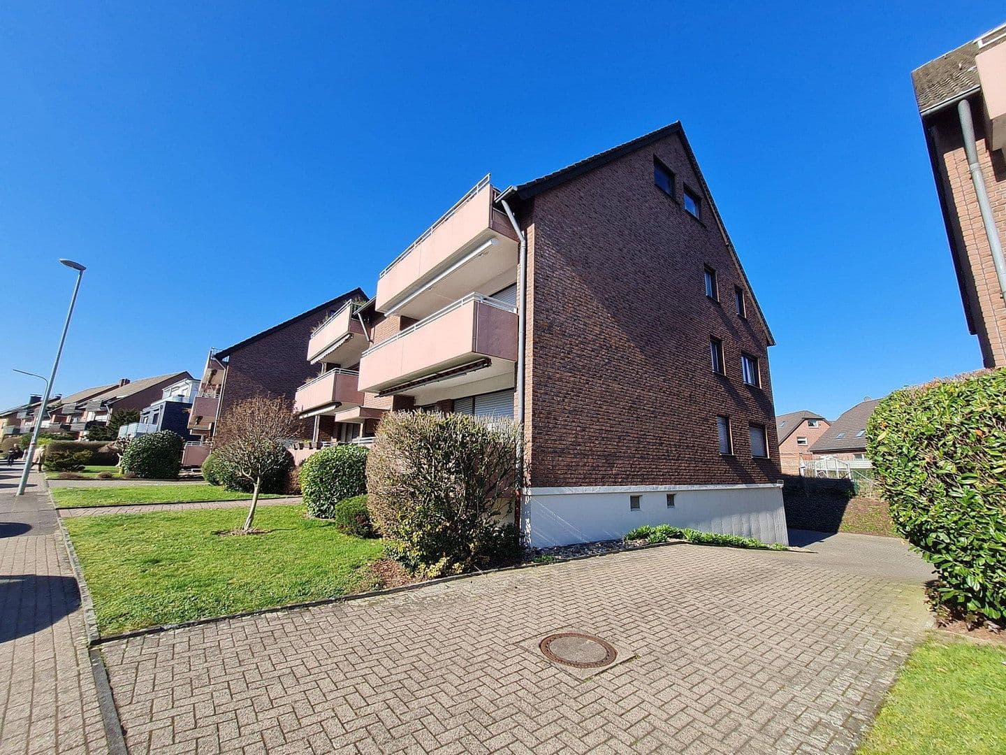 Pronájem bytu 3+1 89 m², Bonifatiusstraße 37, Moers, Severní Porýní-Vestfálsko Pronájem bytu 3+1 89 m², Bonifatiusstraße 37, Moers, Severní Porýní-Vestfálsko