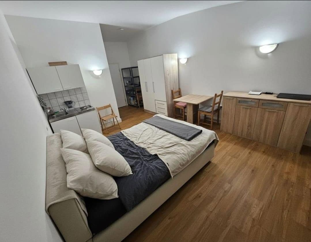 Pronájem bytu 1+1 24 m², Nürnberg, Bavorsko Pronájem bytu 1+1 24 m², Nürnberg, Bavorsko
