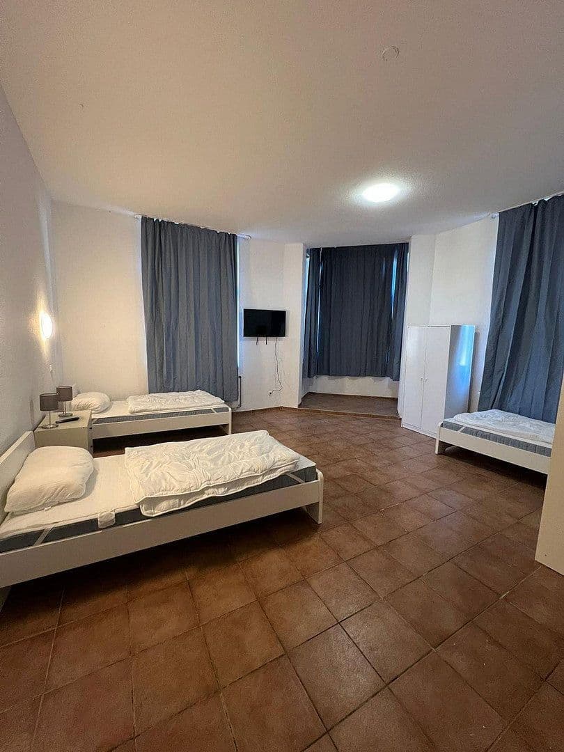 Pronájem nebytového prostoru 700 m², Hanau, Hessen Pronájem nebytového prostoru 700 m², Hanau, Hessen