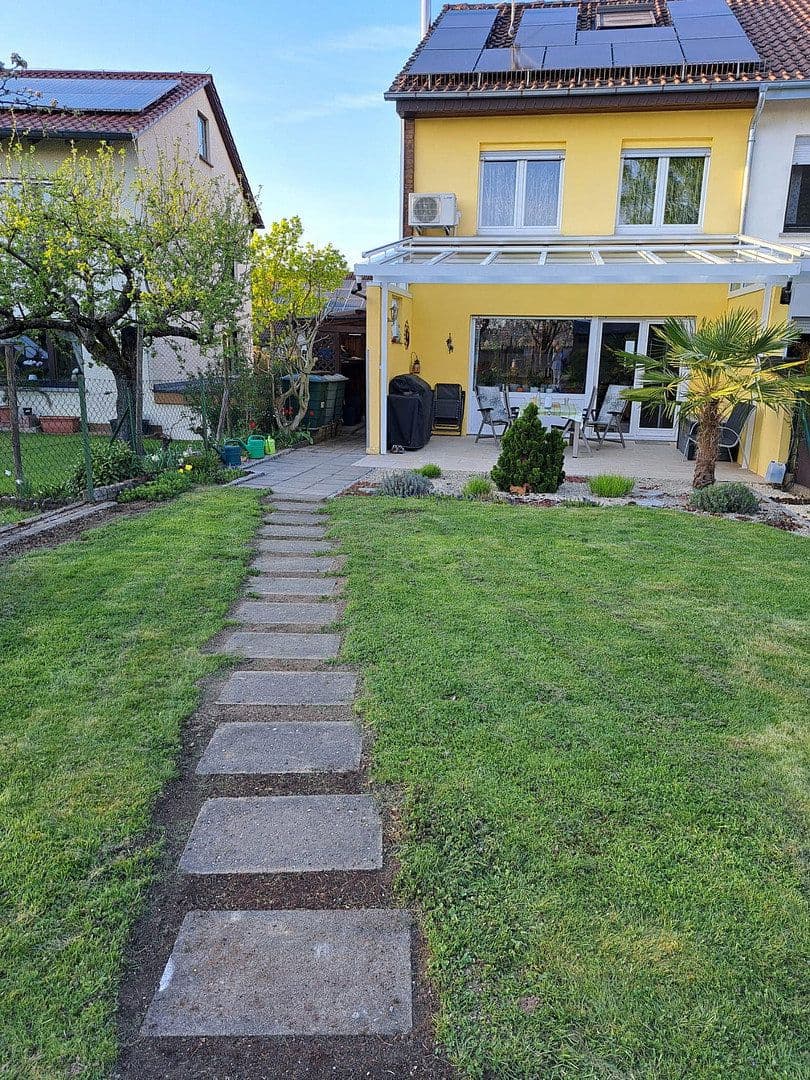 Prodej domu 120 m², pozemek 363 m², Ölbronn-Dürrn, Bádensko-Württembersko Prodej domu 120 m², pozemek 363 m², Ölbronn-Dürrn, Bádensko-Württembersko