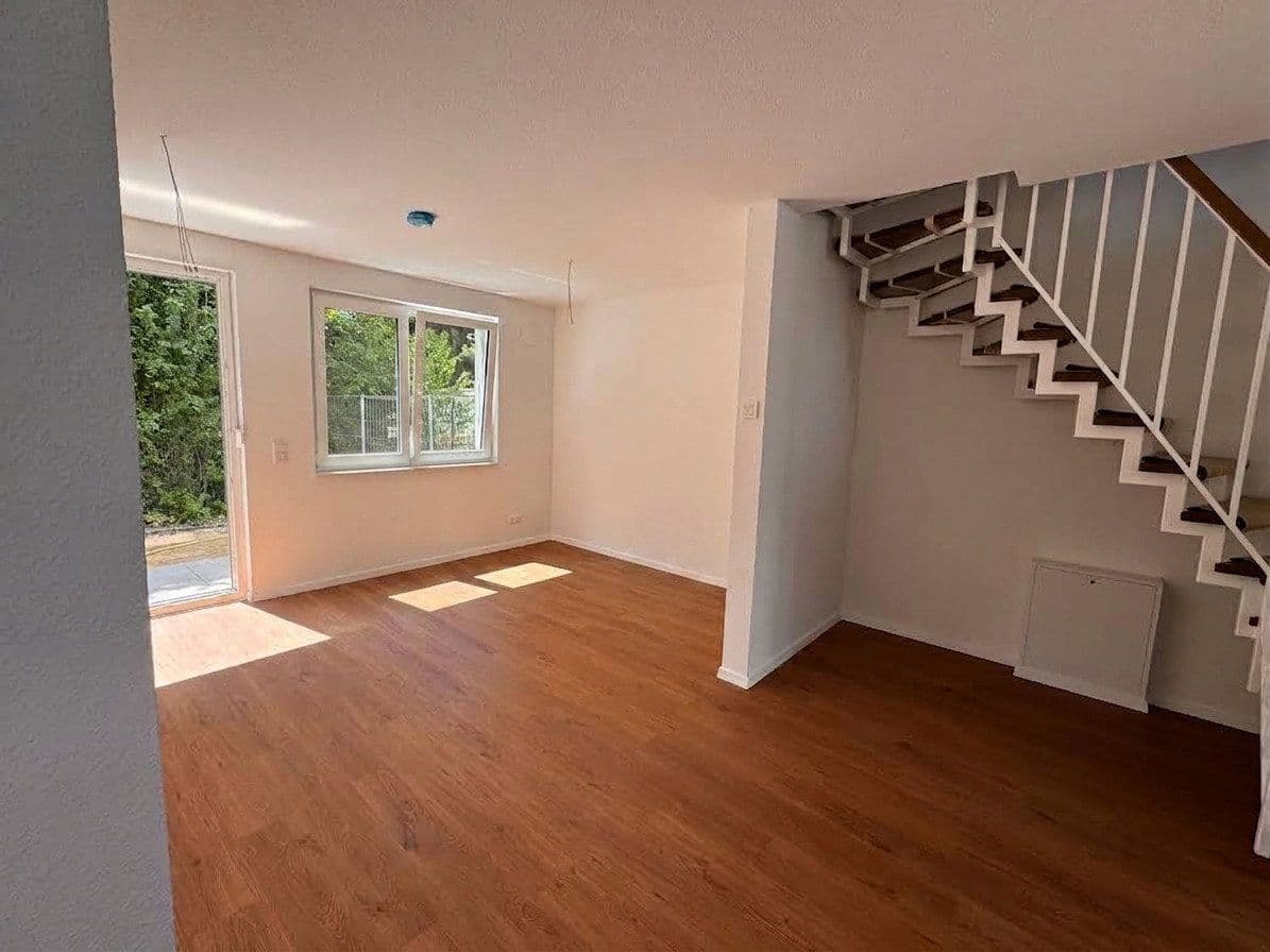 Pronájem domu 114 m², pozemek 120 m², Zossen, Braniborsko Pronájem domu 114 m², pozemek 120 m², Zossen, Braniborsko