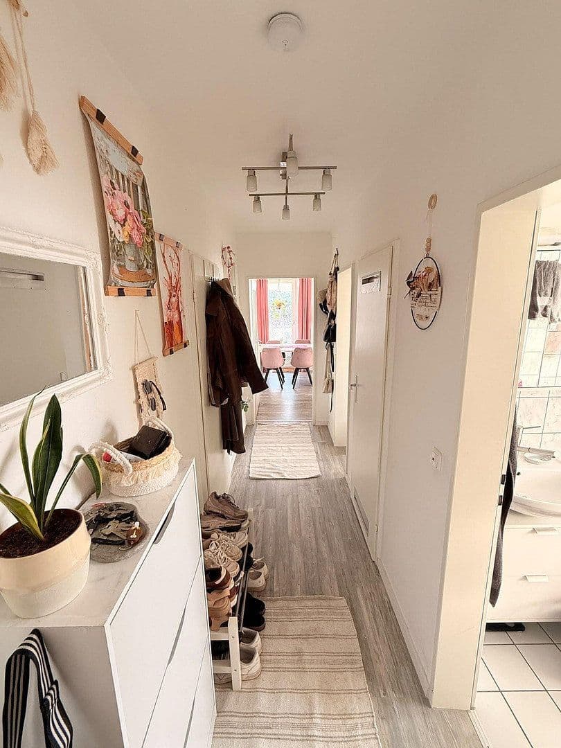 Pronájem bytu 2+1 45 m², Köln, Severní Porýní-Vestfálsko Pronájem bytu 2+1 45 m², Köln, Severní Porýní-Vestfálsko