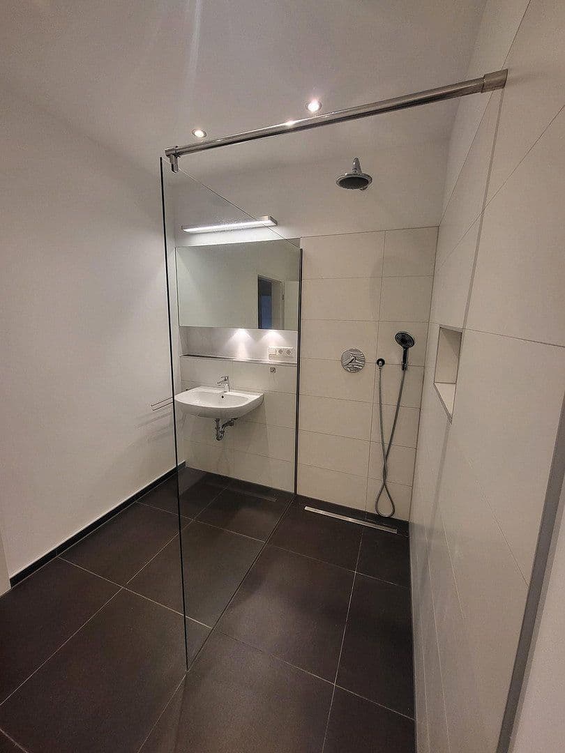 Pronájem bytu 3+1 67 m², Landwehrstraße 48, Hannover, Dolní Sasko Pronájem bytu 3+1 67 m², Landwehrstraße 48, Hannover, Dolní Sasko