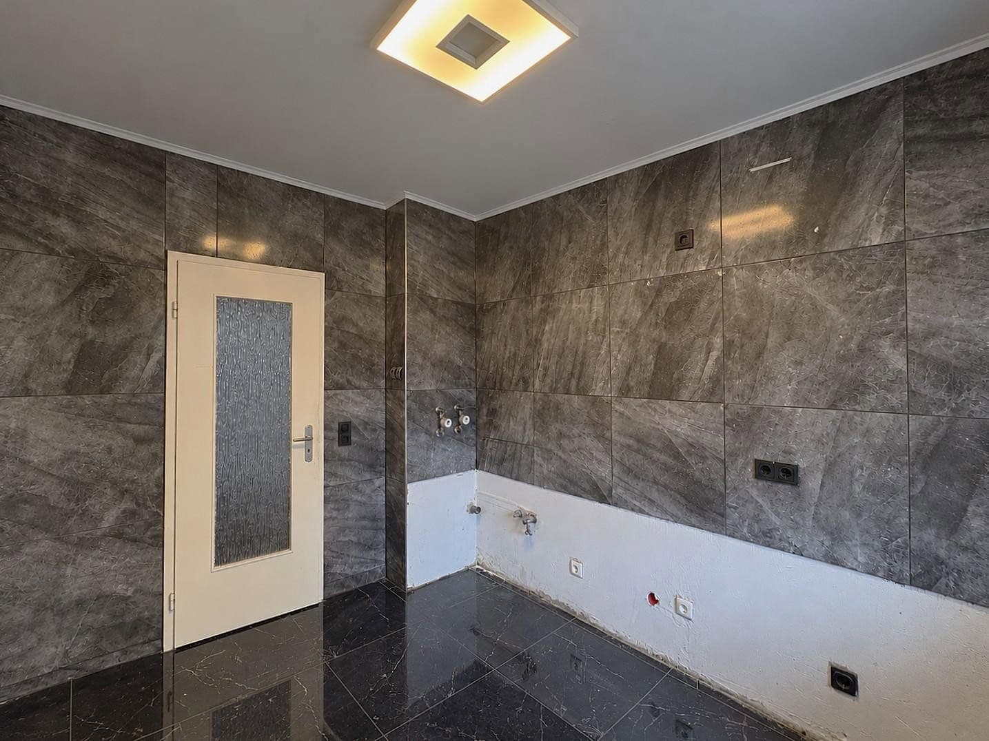 Prodej bytu 3+1 93 m², Frankfurt, Hessen Prodej bytu 3+1 93 m², Frankfurt, Hessen
