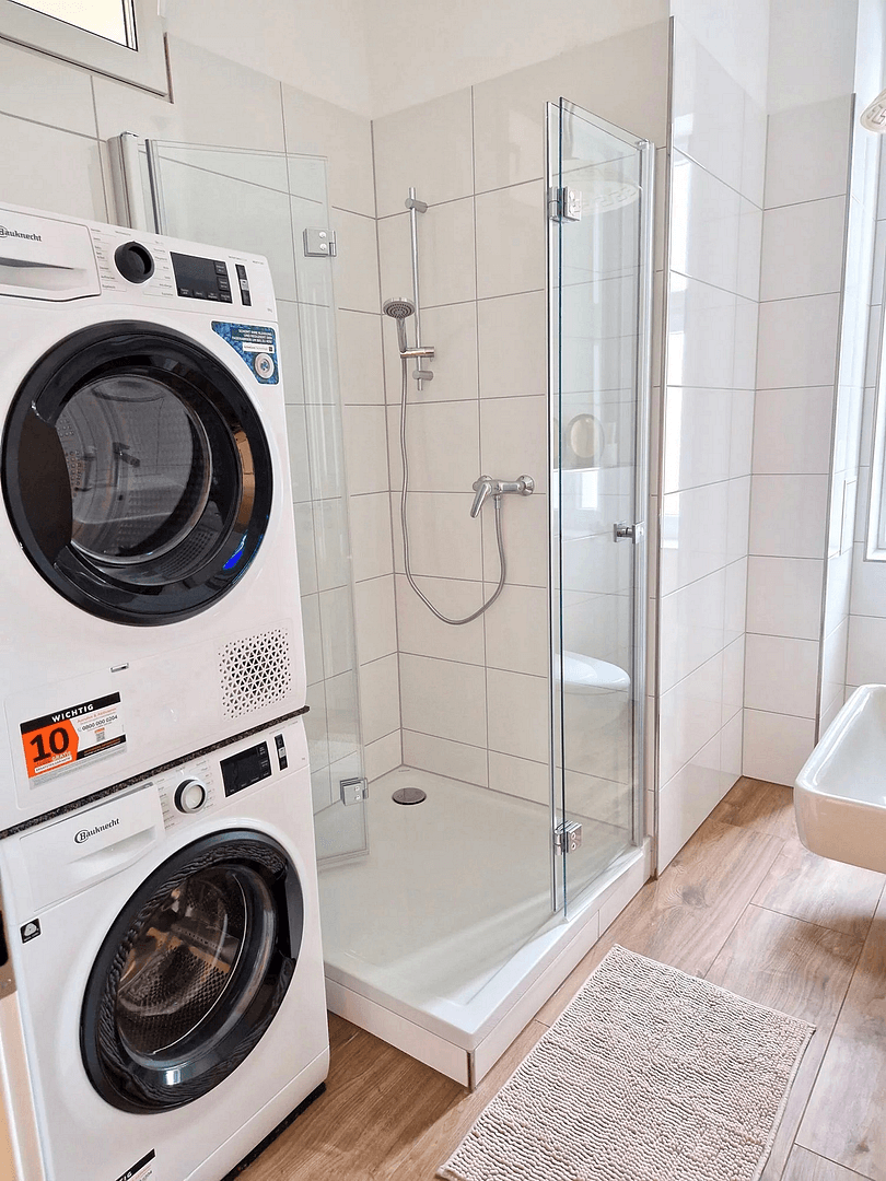Pronájem bytu 1+kk 38 m², Berlin, Berlín Pronájem bytu 1+kk 38 m², Berlin, Berlín