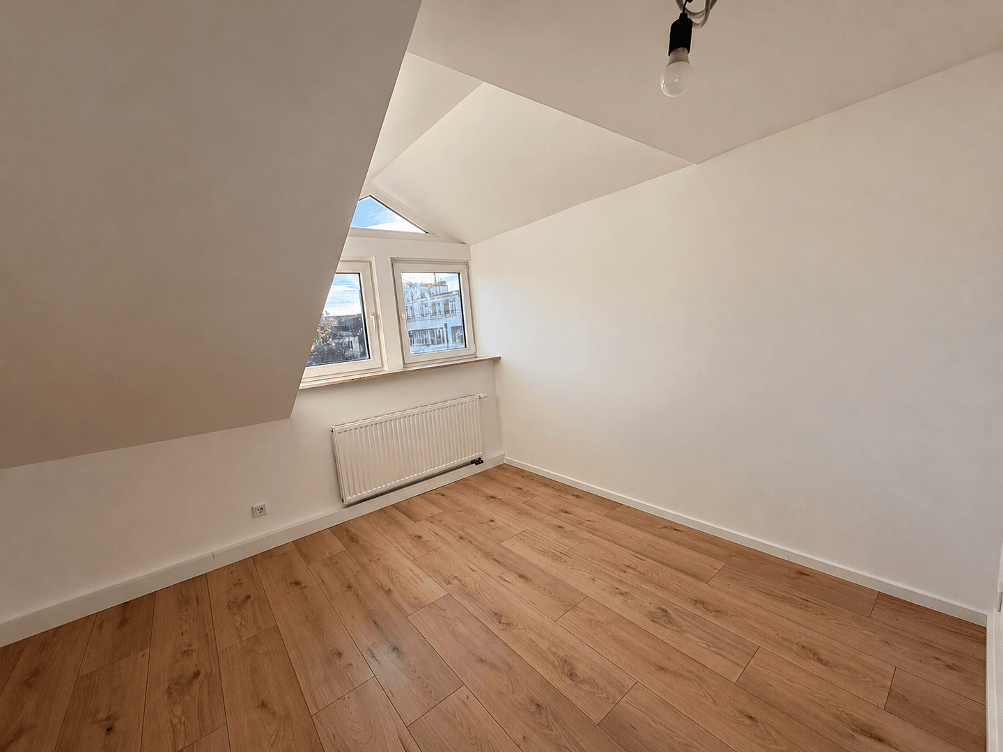 Pronájem bytu 4+1 119 m², Nürnberg, Bavorsko Pronájem bytu 4+1 119 m², Nürnberg, Bavorsko