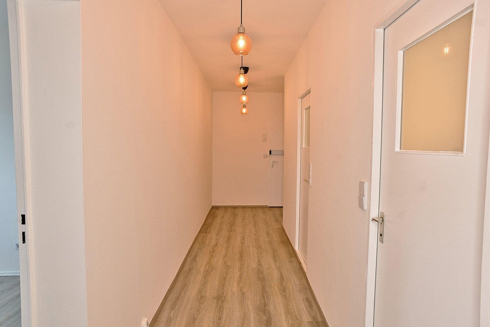 Prodej bytu 2+1 65 m², Berlin, Berlín Prodej bytu 2+1 65 m², Berlin, Berlín