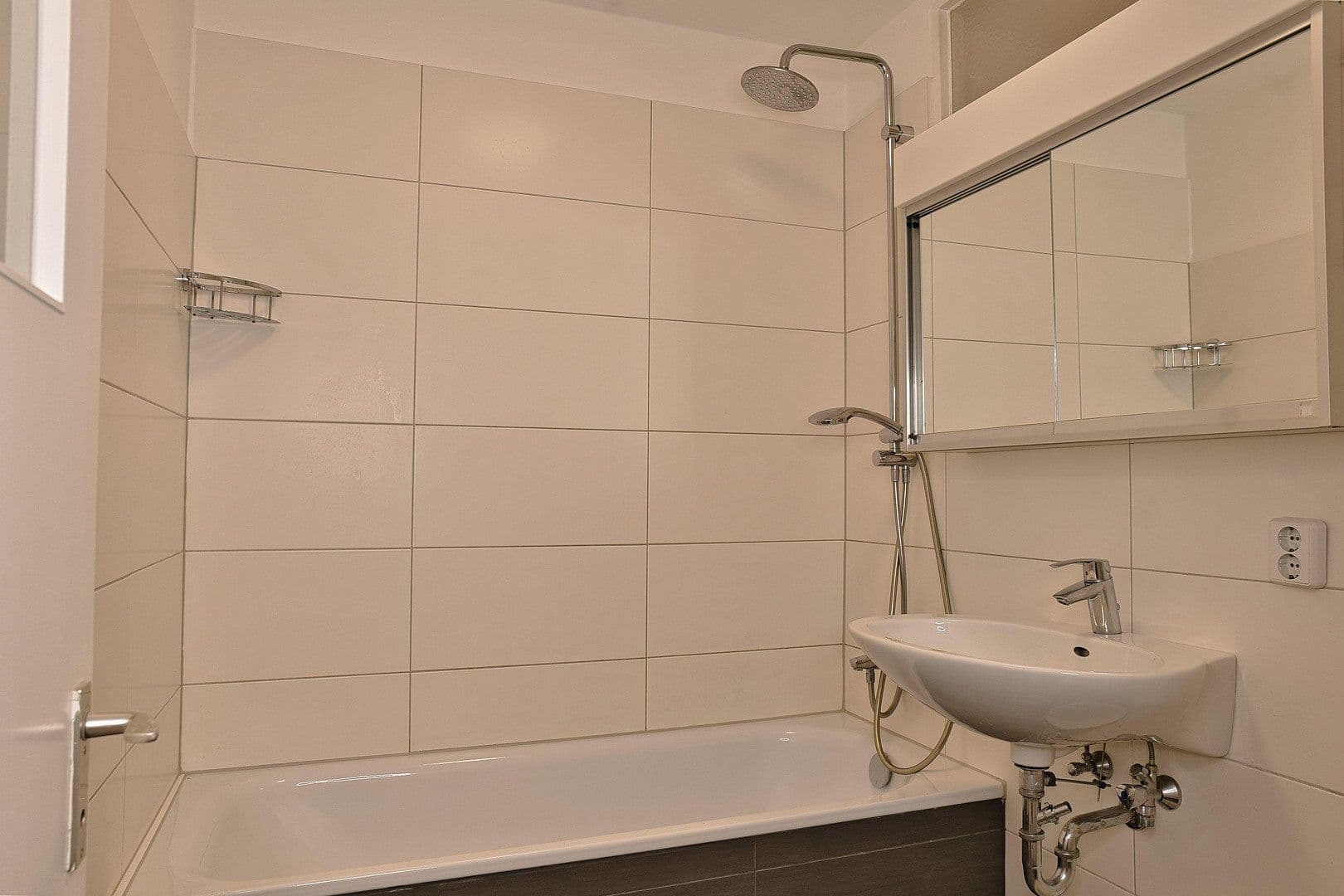 Prodej bytu 2+1 65 m², Berlin, Berlín Prodej bytu 2+1 65 m², Berlin, Berlín