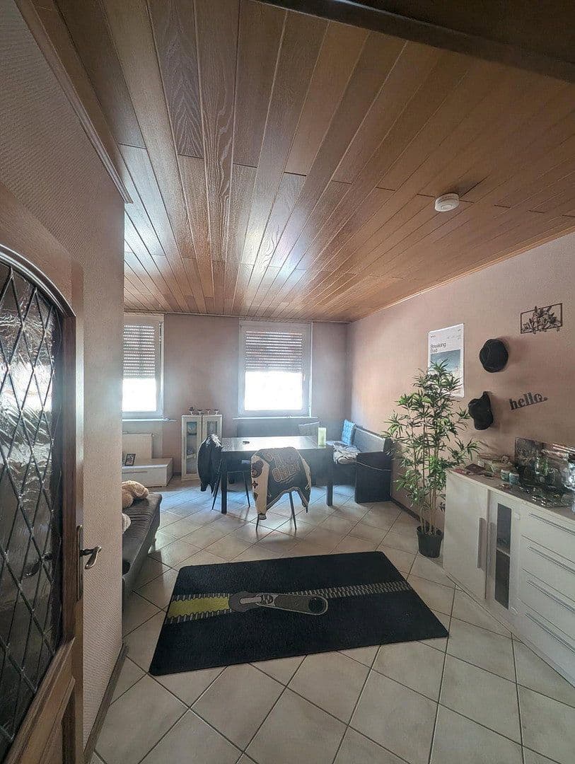 Pronájem bytu 3+1 86 m², Äußere Wingertstraße 26, Mannheim, Bádensko-Württembersko Pronájem bytu 3+1 86 m², Äußere Wingertstraße 26, Mannheim, Bádensko-Württembersko