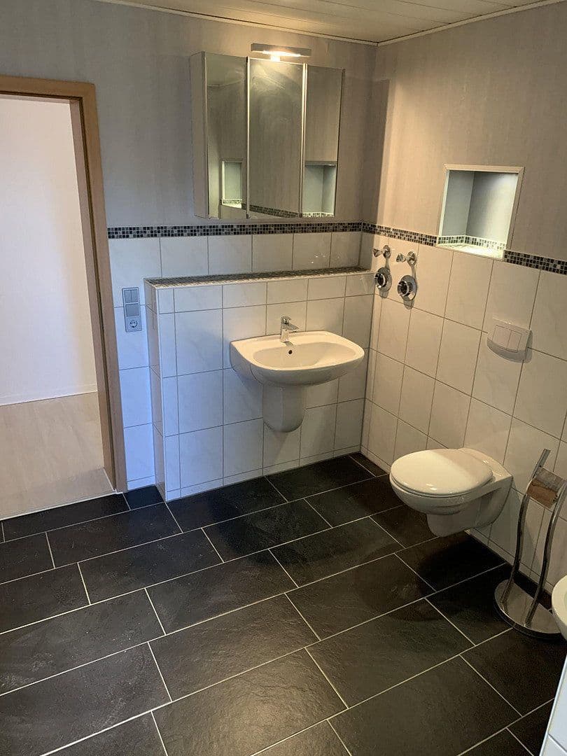 Pronájem bytu 4+1 135 m², Am Bohrturm 20, Schöningen, Dolní Sasko Pronájem bytu 4+1 135 m², Am Bohrturm 20, Schöningen, Dolní Sasko