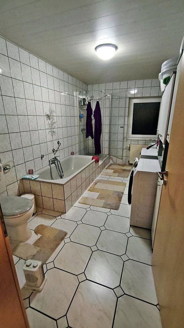 Prodej bytu 4+kk 143 m², Eich, Porýní-Falc Prodej bytu 4+kk 143 m², Eich, Porýní-Falc