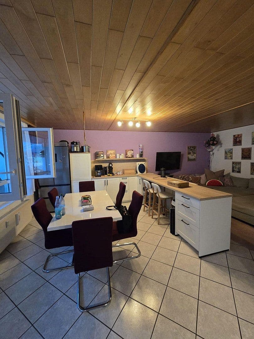 Prodej bytu 4+kk 143 m², Eich, Porýní-Falc Prodej bytu 4+kk 143 m², Eich, Porýní-Falc