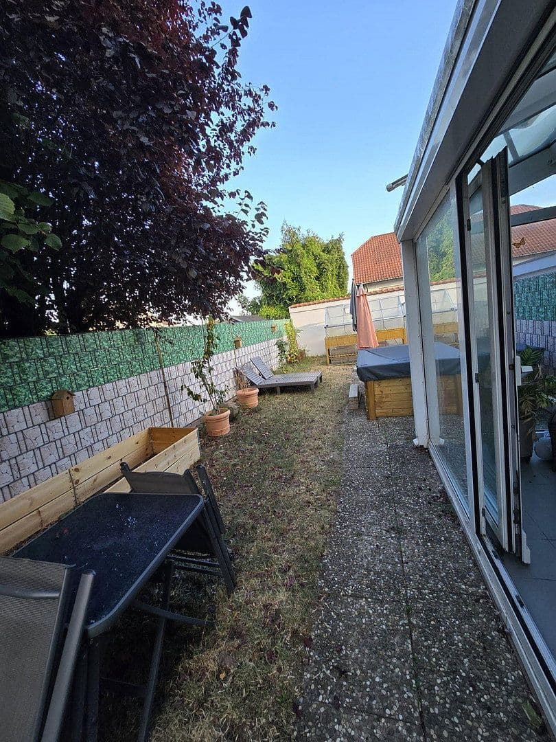 Prodej bytu 4+kk 143 m², Eich, Porýní-Falc Prodej bytu 4+kk 143 m², Eich, Porýní-Falc