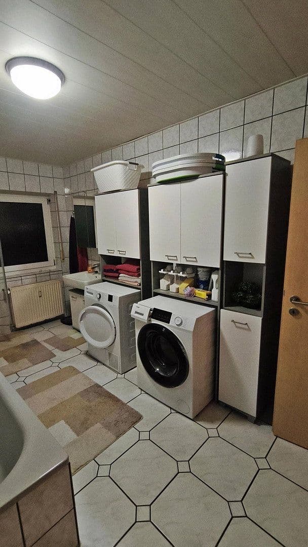 Prodej bytu 4+kk 143 m², Eich, Porýní-Falc Prodej bytu 4+kk 143 m², Eich, Porýní-Falc
