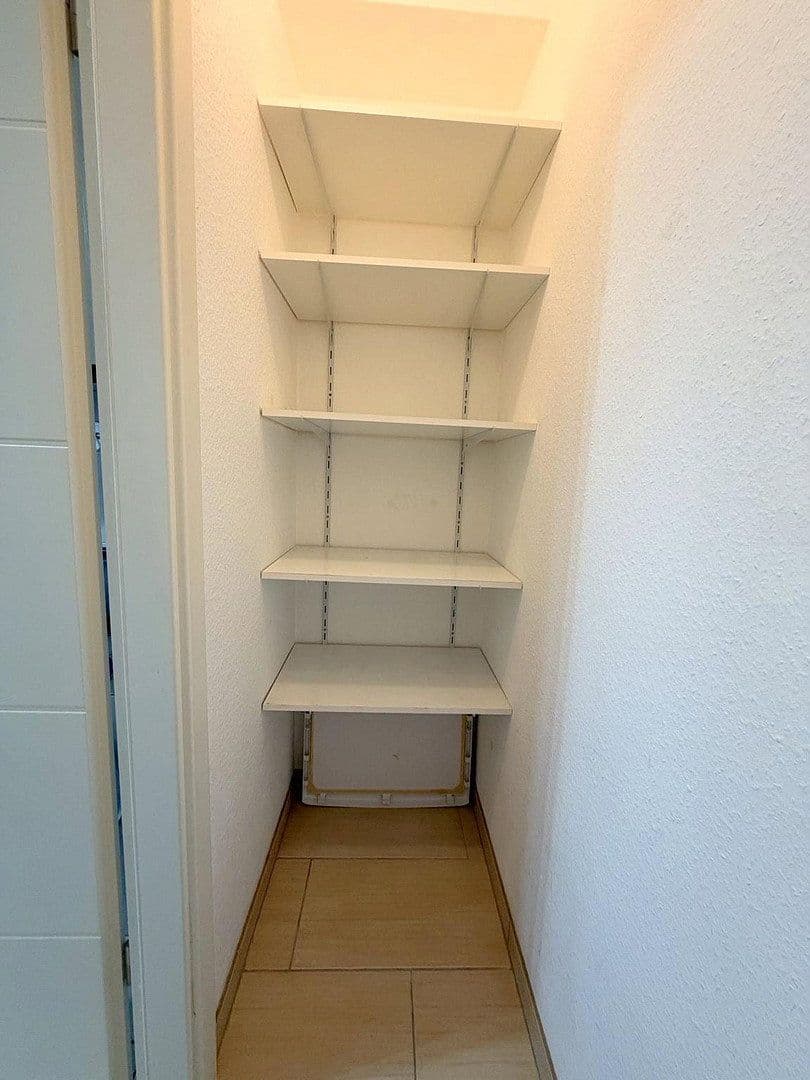 Prodej bytu 3+1 82 m², Gabriel-von-Seidl-Str. 55, Worms, Porýní-Falc Prodej bytu 3+1 82 m², Gabriel-von-Seidl-Str. 55, Worms, Porýní-Falc