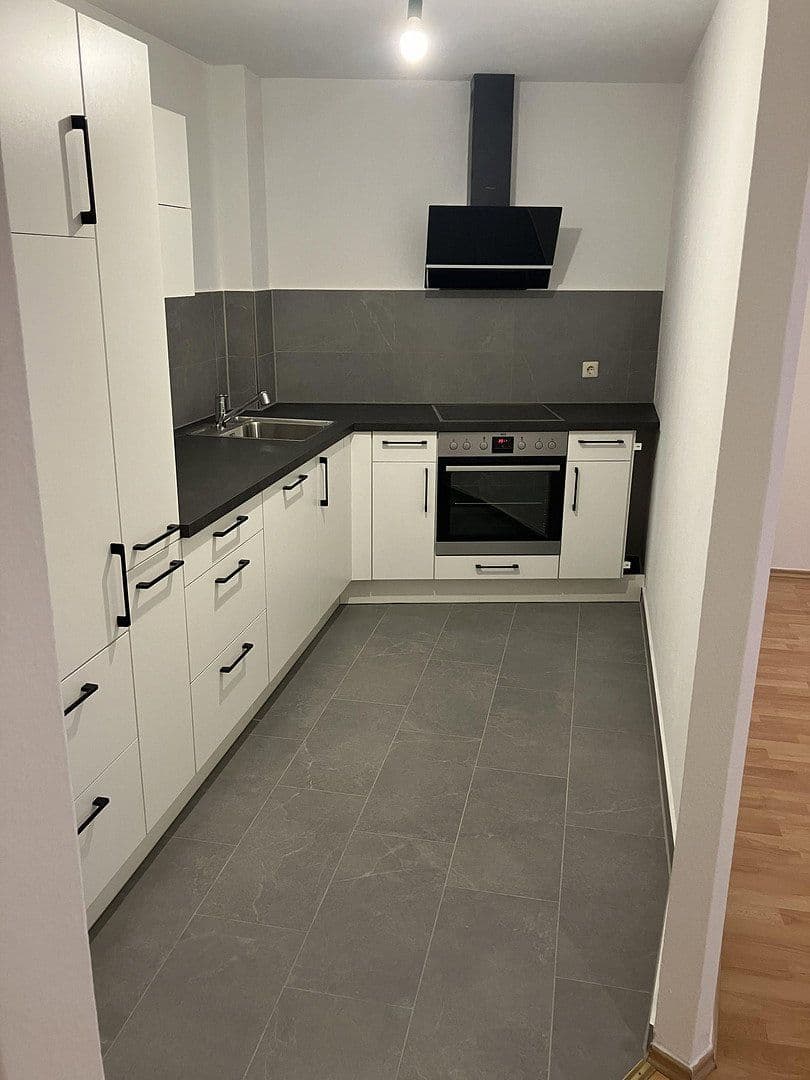 Pronájem bytu 2+1 64 m², Danziger Str. 15, Neckartenzlingen, Bádensko-Württembersko Pronájem bytu 2+1 64 m², Danziger Str. 15, Neckartenzlingen, Bádensko-Württembersko