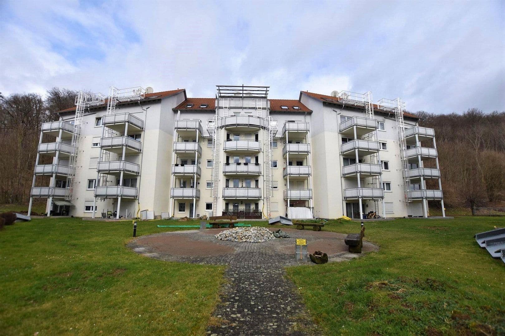Pronájem bytu 2+1 64 m², Danziger Str. 15, Neckartenzlingen, Bádensko-Württembersko Pronájem bytu 2+1 64 m², Danziger Str. 15, Neckartenzlingen, Bádensko-Württembersko