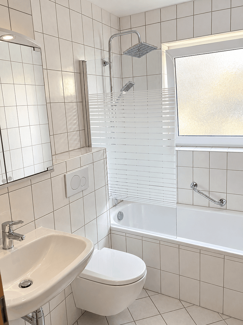 Pronájem bytu 2+1 64 m², Danziger Str. 15, Neckartenzlingen, Bádensko-Württembersko Pronájem bytu 2+1 64 m², Danziger Str. 15, Neckartenzlingen, Bádensko-Württembersko