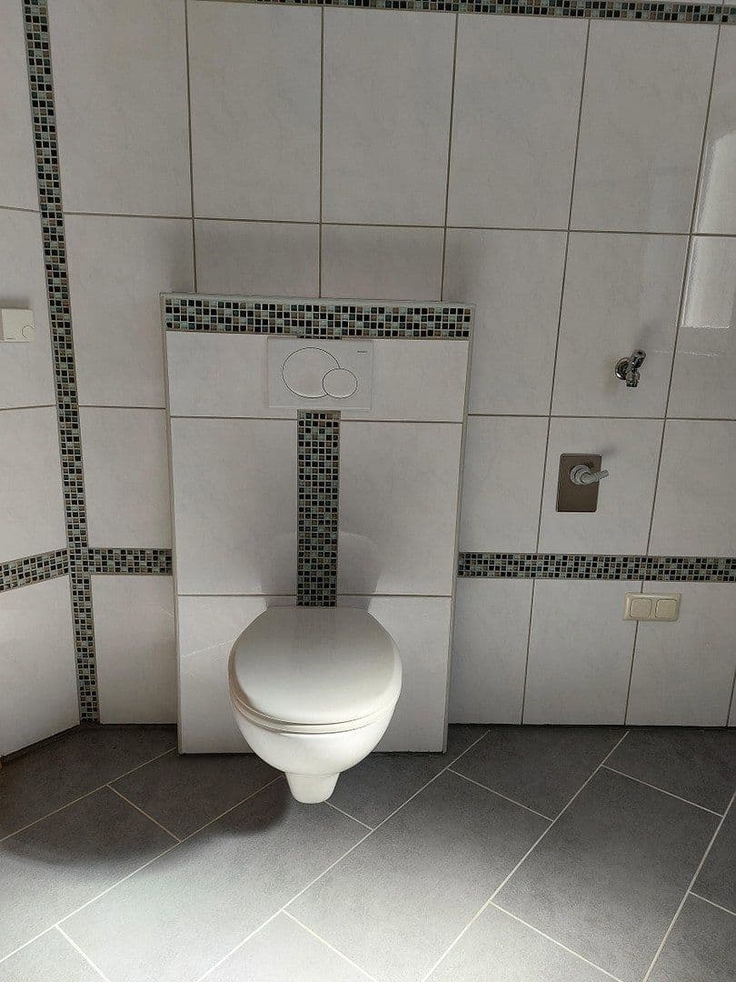 Prodej domu 174 m², pozemek 450 m², Weiherstraße 51, Hochspeyer, Porýní-Falc Prodej domu 174 m², pozemek 450 m², Weiherstraße 51, Hochspeyer, Porýní-Falc