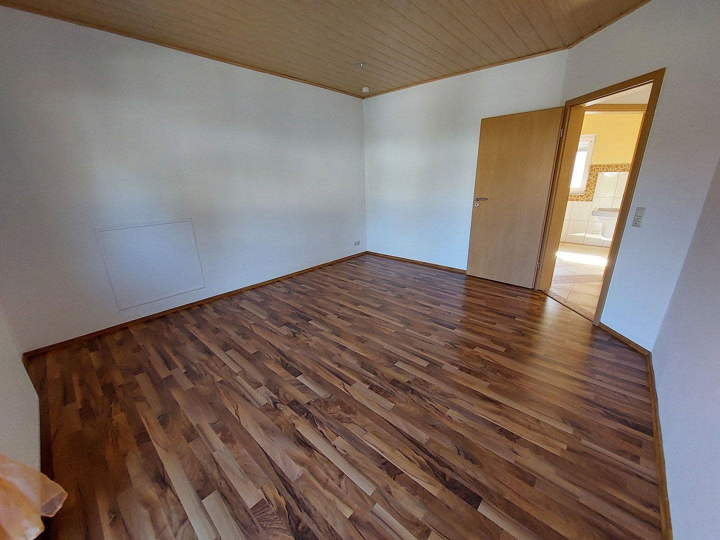 Prodej domu 174 m², pozemek 450 m², Weiherstraße 51, Hochspeyer, Porýní-Falc Prodej domu 174 m², pozemek 450 m², Weiherstraße 51, Hochspeyer, Porýní-Falc