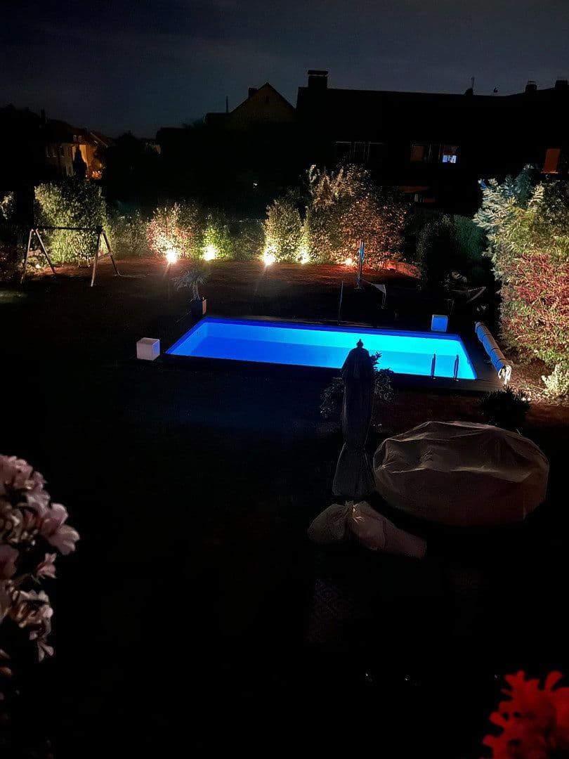 Prodej domu 200 m², pozemek 1.050 m², Feucht, Bavorsko Prodej domu 200 m², pozemek 1.050 m², Feucht, Bavorsko