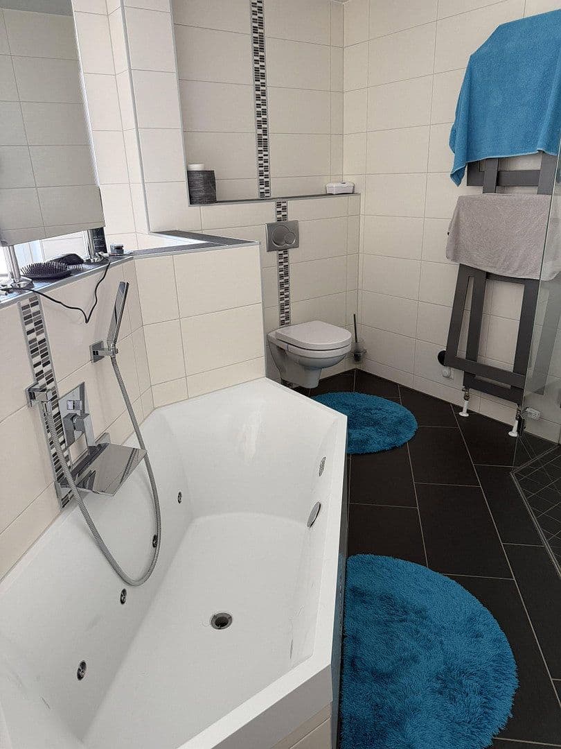 Prodej domu 200 m², pozemek 1.050 m², Feucht, Bavorsko Prodej domu 200 m², pozemek 1.050 m², Feucht, Bavorsko