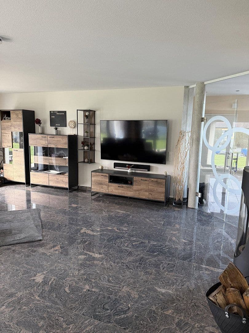 Prodej domu 200 m², pozemek 1.050 m², Feucht, Bavorsko Prodej domu 200 m², pozemek 1.050 m², Feucht, Bavorsko